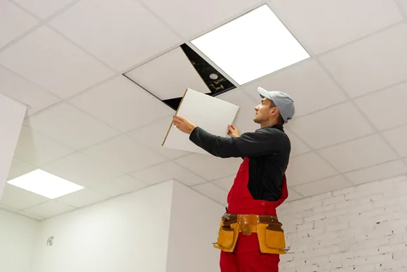 Ceiling installation with expert technicians