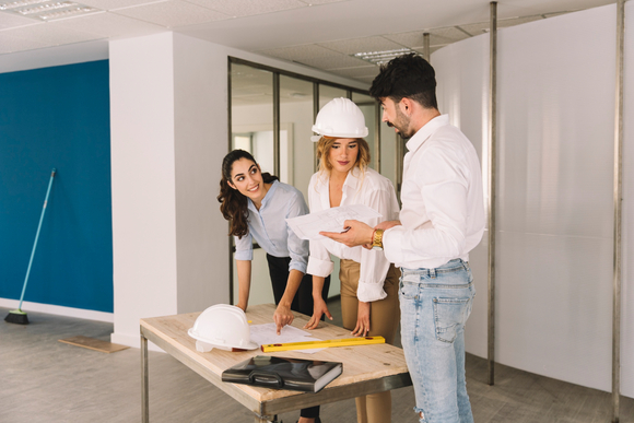 Ceiling installation with expert technicians